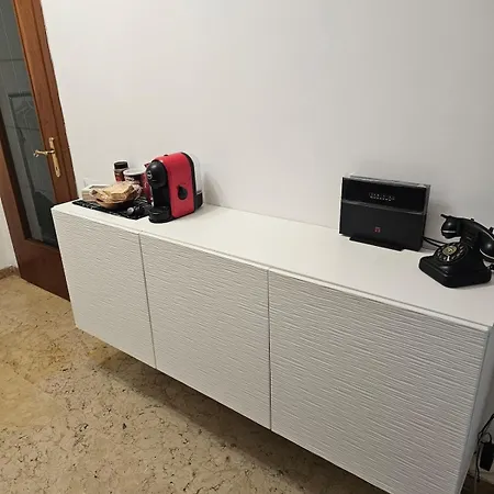 Apartment 25